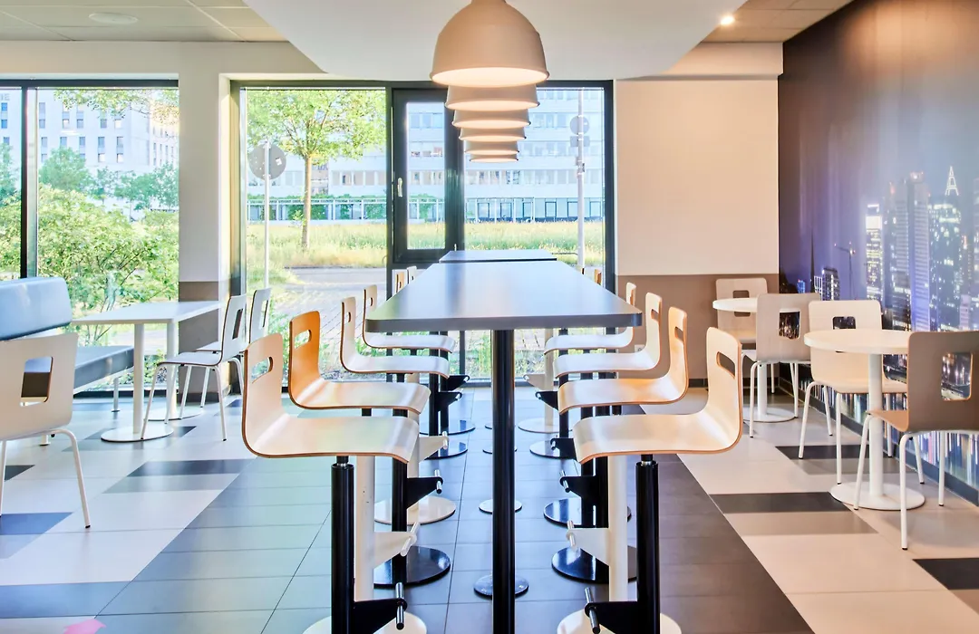 B&B Hotel Frankfurt-Airport-1
